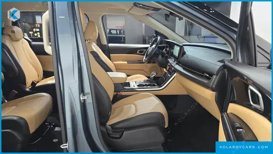 KIA CARNIVAL DIESEL 9-SEATER PRESTIGE