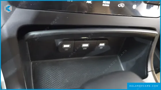 KIA CARNIVAL DIESEL 9-SEATER PRESTIGE