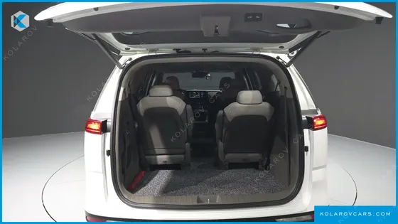 KIA CARNIVAL DIESEL 9-SEATER NOBLESSE