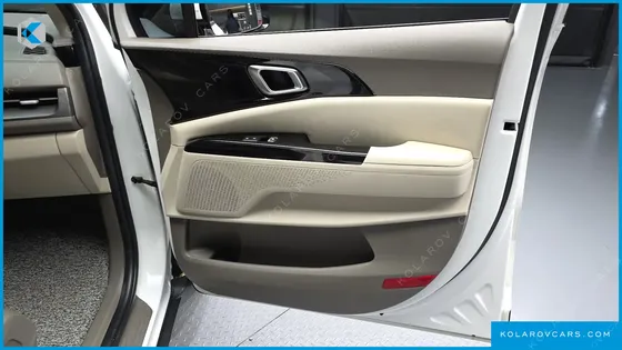 KIA CARNIVAL DIESEL 9-SEATER NOBLESSE