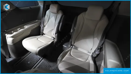 KIA CARNIVAL DIESEL 9-SEATER NOBLESSE