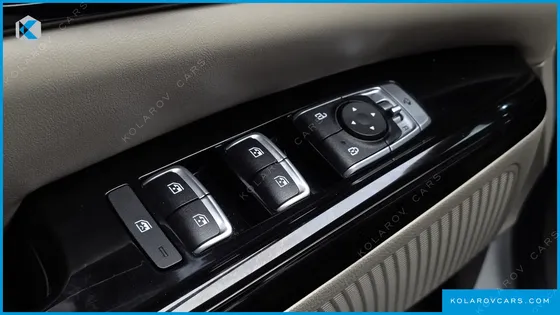 KIA CARNIVAL DIESEL 9-SEATER NOBLESSE