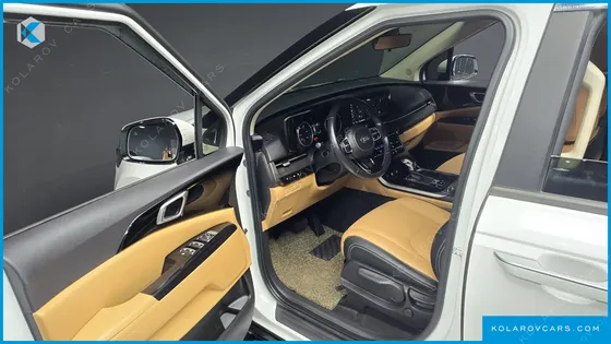 KIA CARNIVAL DIESEL 9-SEATER PRESTIGE