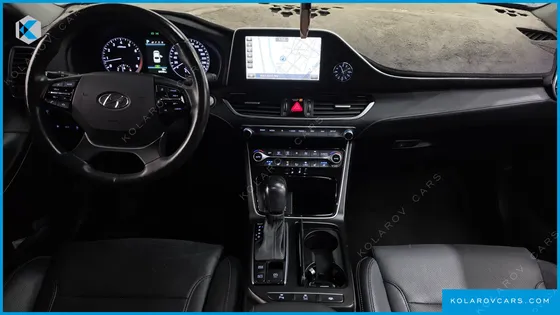 HYUNDAI GRANDEUR 3.0 LPI EXCLUSIVE (RENTAL CAR)