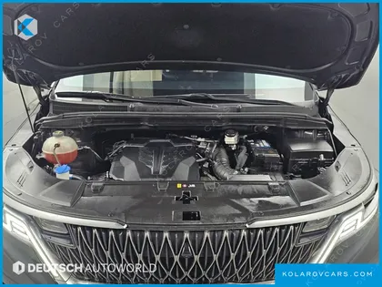 KIA CARNIVAL GASOLINE 7-SEATER SIGNATURE