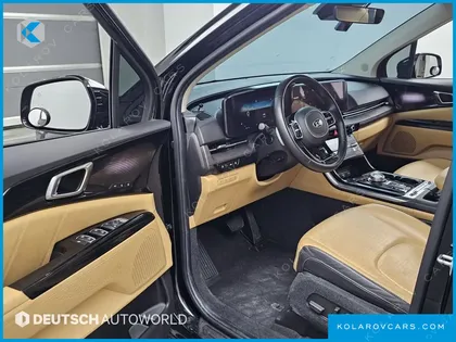KIA CARNIVAL GASOLINE 7-SEATER SIGNATURE