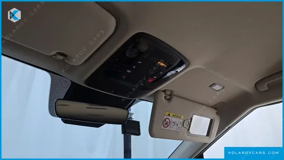 KIA CARNIVAL GASOLINE 7-SEATER NOBLESSE