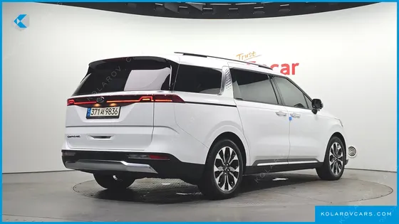 KIA CARNIVAL GASOLINE 9-SEATER SIGNATURE