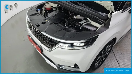 KIA CARNIVAL GASOLINE 9-SEATER SIGNATURE