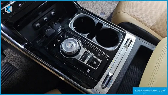 KIA CARNIVAL GASOLINE 9-SEATER SIGNATURE