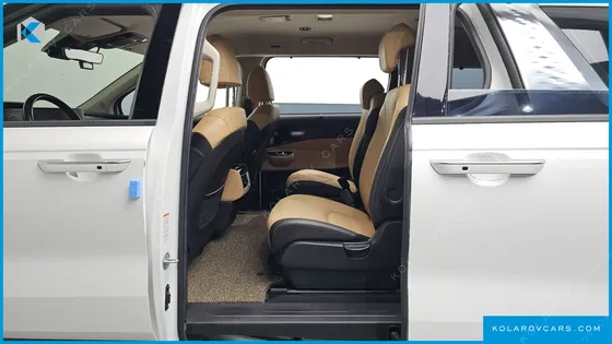 KIA CARNIVAL GASOLINE 9-SEATER SIGNATURE
