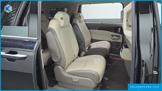 KIA CARNIVAL DIESEL 9-SEATER NOBLESSE