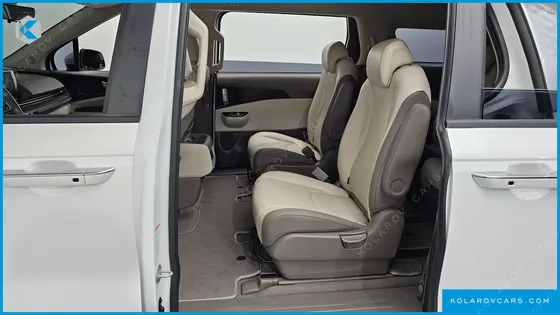 KIA CARNIVAL GASOLINE 9-SEATER PRESTIGE