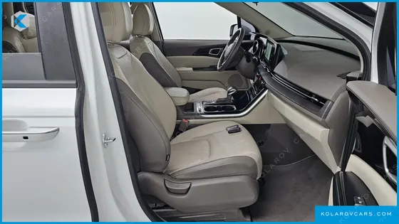 KIA CARNIVAL GASOLINE 9-SEATER PRESTIGE