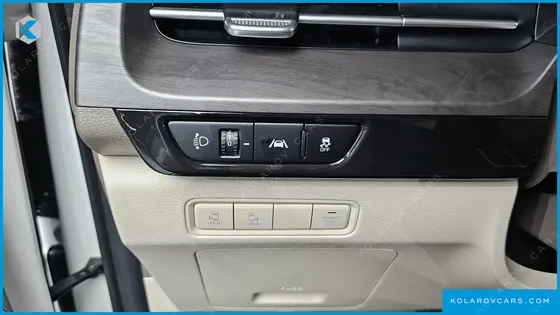 KIA CARNIVAL GASOLINE 9-SEATER PRESTIGE