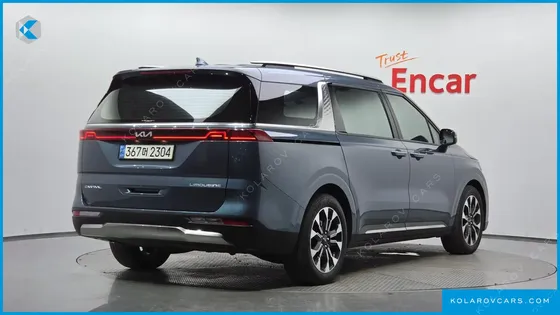 KIA CARNIVAL GASOLINE 7-SEATER OUTDOOR
