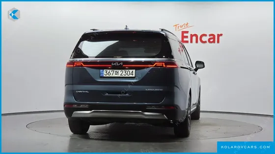KIA CARNIVAL GASOLINE 7-SEATER OUTDOOR