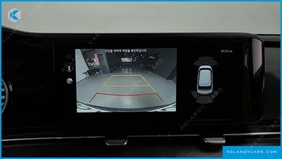 KIA CARNIVAL GASOLINE 7-SEATER OUTDOOR