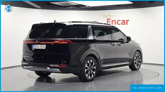 KIA CARNIVAL DIESEL 9-SEATER SIGNATURE