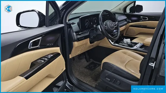 KIA CARNIVAL DIESEL 9-SEATER SIGNATURE