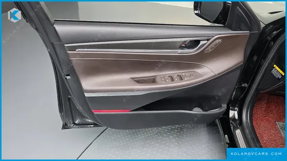 HYUNDAI GRANDEUR 2.4 PREMIUM