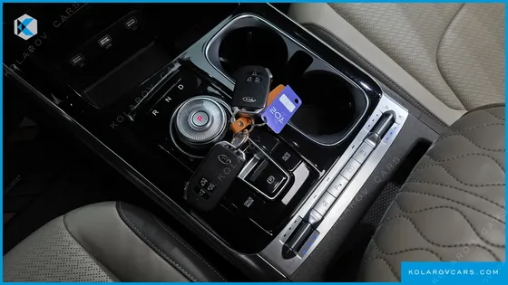 KIA CARNIVAL DIESEL 7-SEATER SIGNATURE