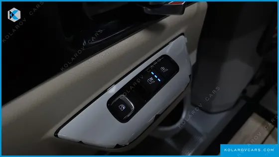 KIA CARNIVAL DIESEL 7-SEATER SIGNATURE