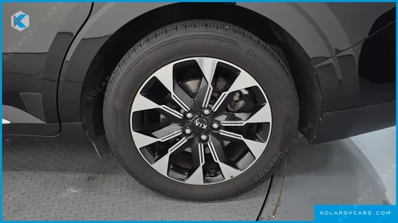 KIA CARNIVAL DIESEL 7-SEATER SIGNATURE