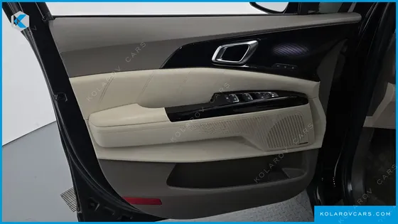 KIA CARNIVAL DIESEL 7-SEATER SIGNATURE