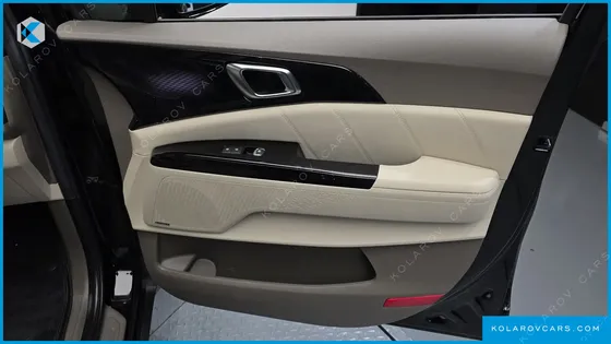 KIA CARNIVAL DIESEL 7-SEATER SIGNATURE