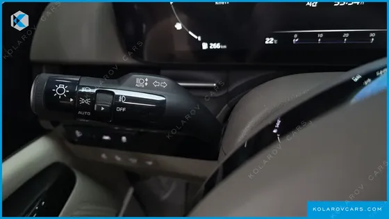 KIA CARNIVAL DIESEL 7-SEATER SIGNATURE