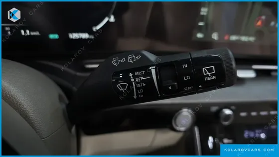 KIA CARNIVAL DIESEL 7-SEATER SIGNATURE