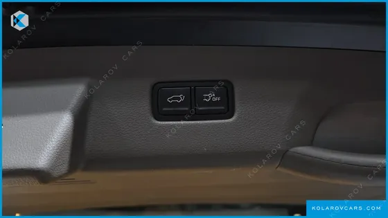 KIA CARNIVAL DIESEL 7-SEATER SIGNATURE