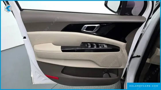KIA CARNIVAL DIESEL 9-SEATER NOBLESSE