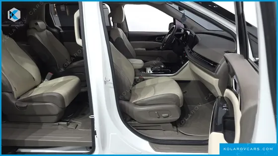 KIA CARNIVAL DIESEL 9-SEATER NOBLESSE