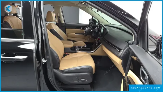 KIA CARNIVAL DIESEL 9-SEATER NOBLESSE
