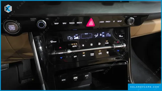 KIA CARNIVAL DIESEL 9-SEATER NOBLESSE