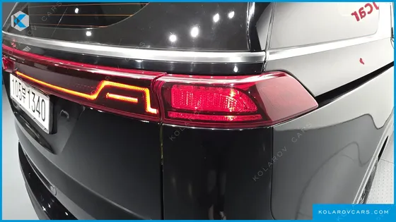 KIA CARNIVAL DIESEL 9-SEATER NOBLESSE