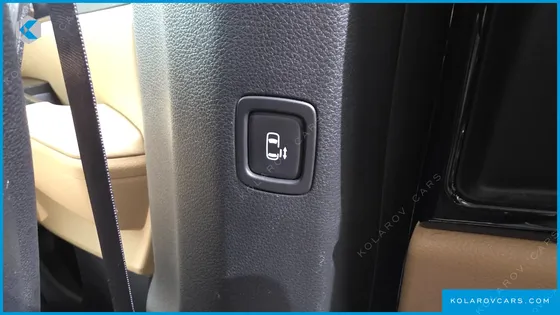 KIA CARNIVAL DIESEL 9-SEATER NOBLESSE