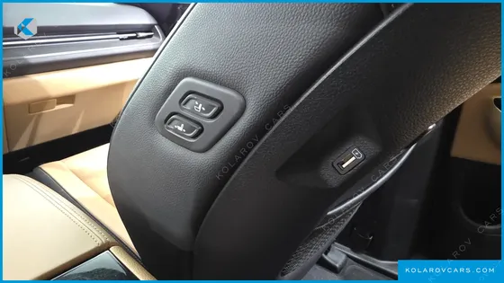 KIA CARNIVAL DIESEL 9-SEATER NOBLESSE