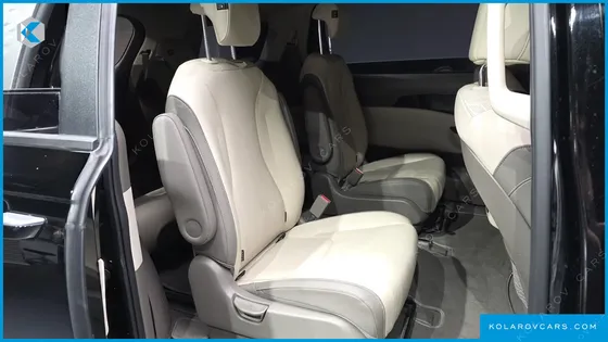 KIA CARNIVAL DIESEL 9-SEATER PRESTIGE