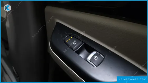 KIA CARNIVAL DIESEL 9-SEATER PRESTIGE