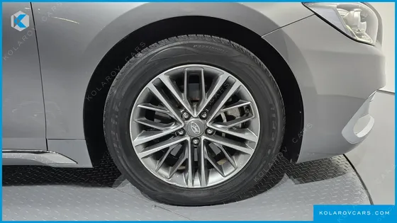 HYUNDAI GRANDEUR 2.4 PREMIUM