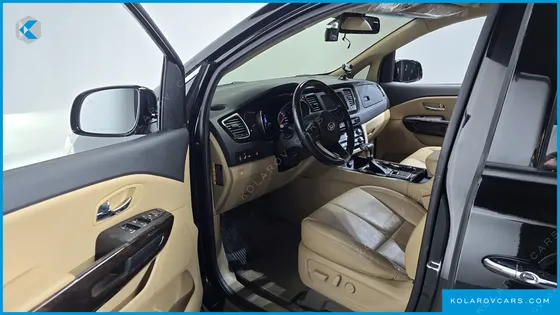 KIA CARNIVAL GASOLINE 7-SEATER LIMOUSINE