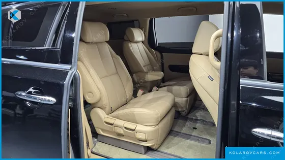 KIA CARNIVAL GASOLINE 7-SEATER LIMOUSINE