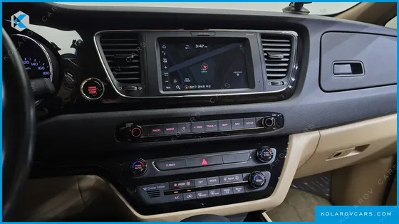 KIA CARNIVAL GASOLINE 7-SEATER LIMOUSINE