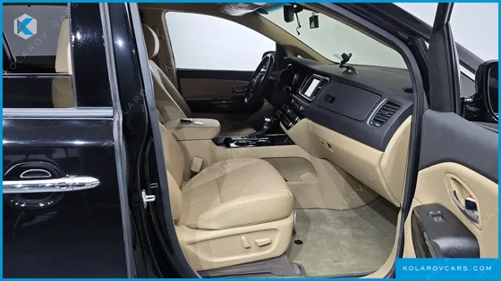 KIA CARNIVAL GASOLINE 7-SEATER LIMOUSINE