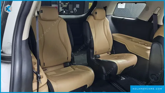 KIA CARNIVAL DIESEL 9-SEATER NOBLESSE