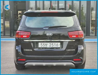 KIA CARNIVAL 7-SEATER LIMOUSINE