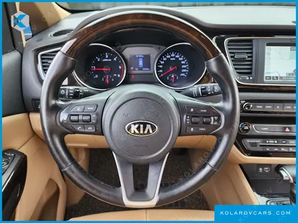 KIA CARNIVAL 7-SEATER LIMOUSINE